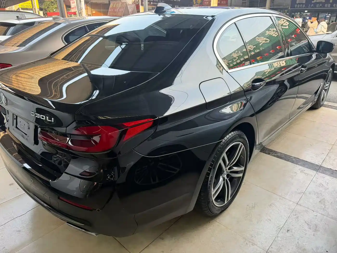 BMW 5 Series 2022 530Li Leading Luxury Package фото 4