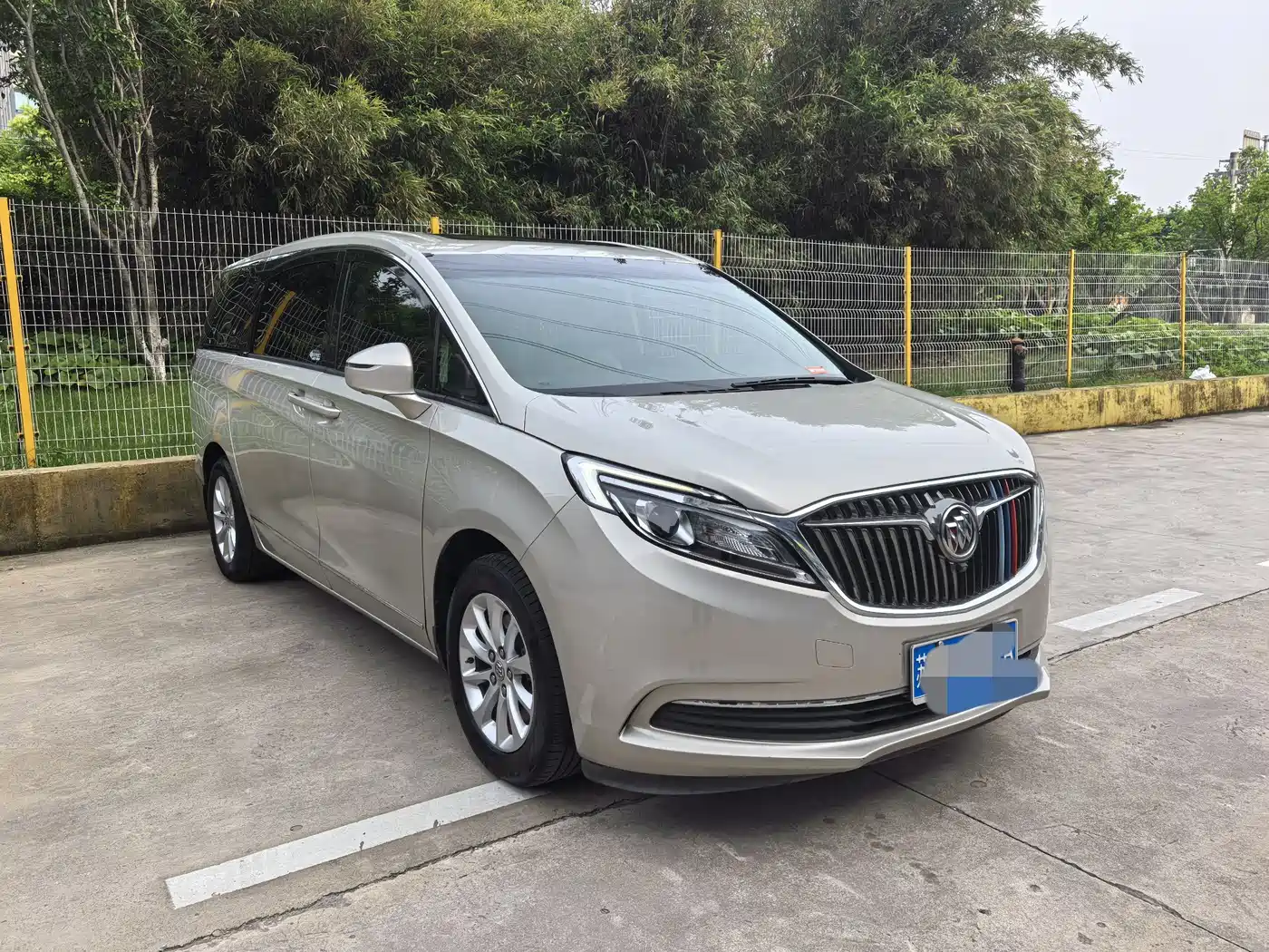 Buick GL8 2017 ES 28T Comfort Type China V фото 3