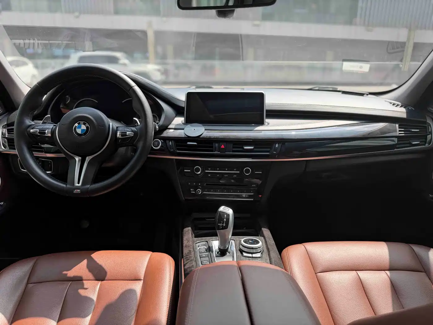 BMW X5 (Import) 2018 xDrive35i Elegant Model фото 9