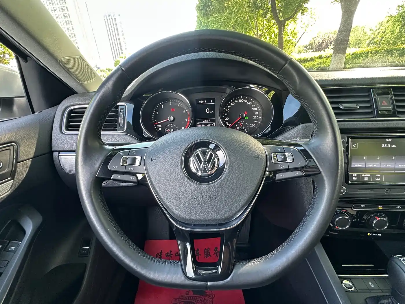 Volkswagen Sagitar 2018 280TSI DSG Spark Edition фото 15