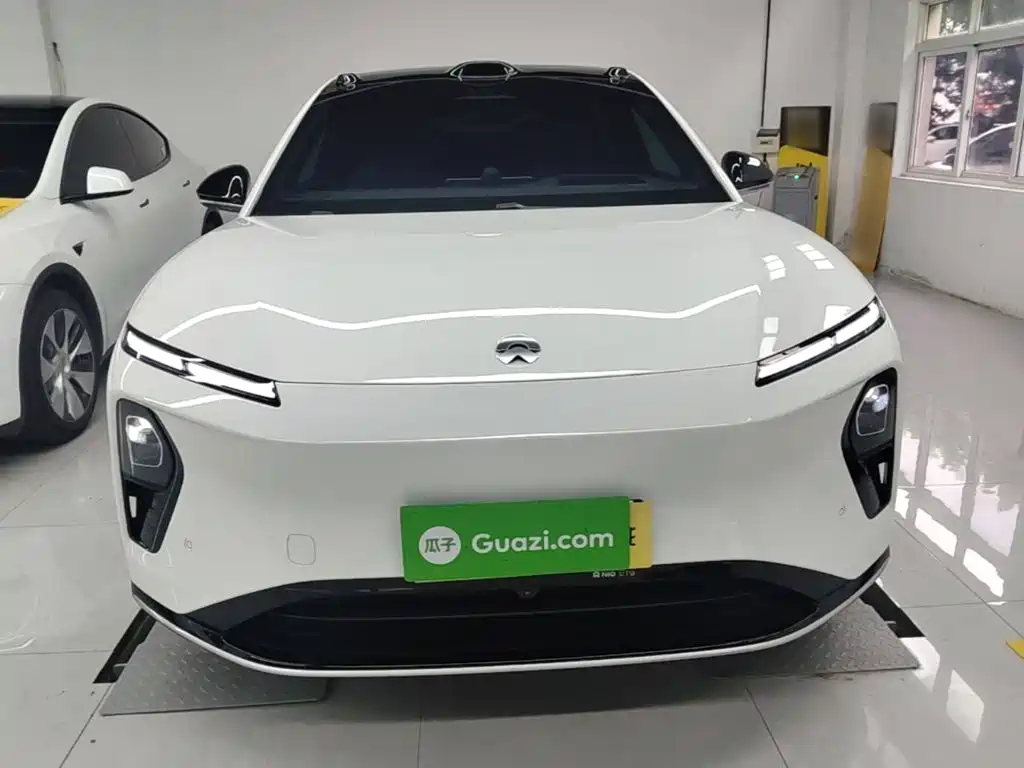 2025 NIO ET9