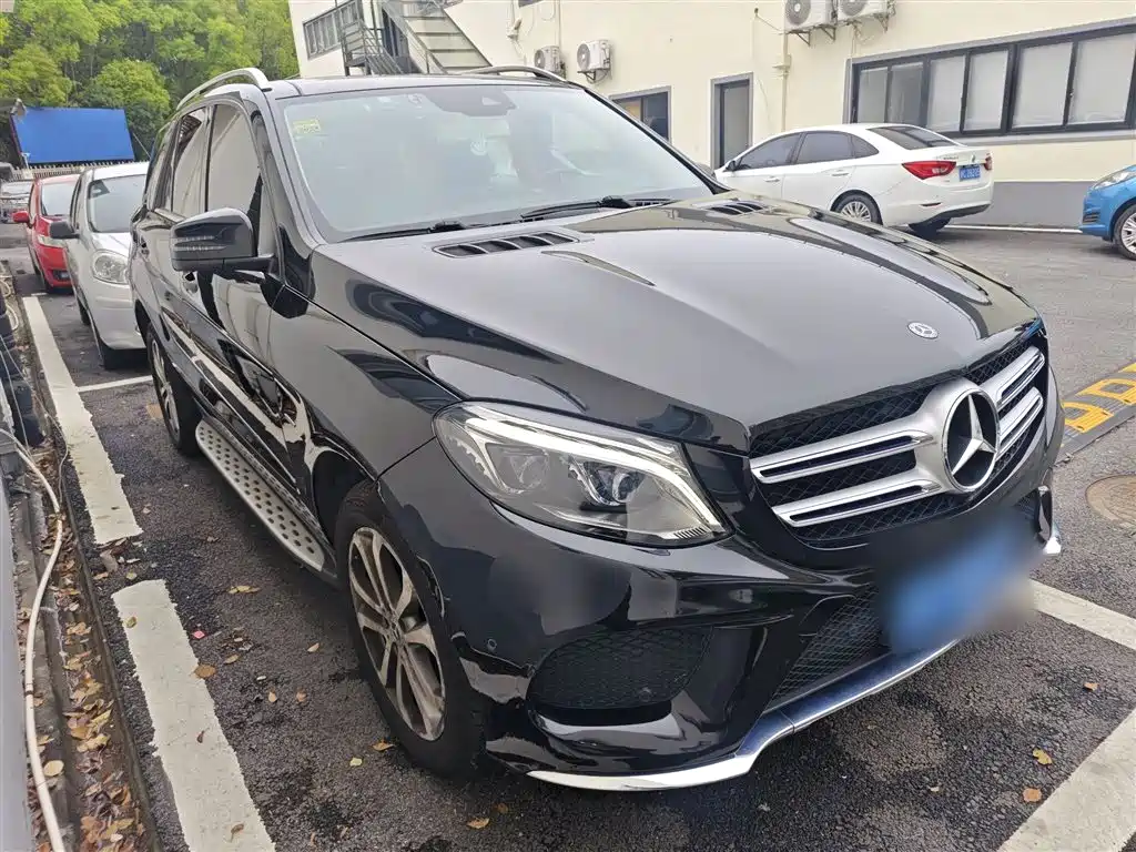Mercedes-Benz GLE 2018 GLE 320 4MATIC Dynamic Ultimate Edition фото 4