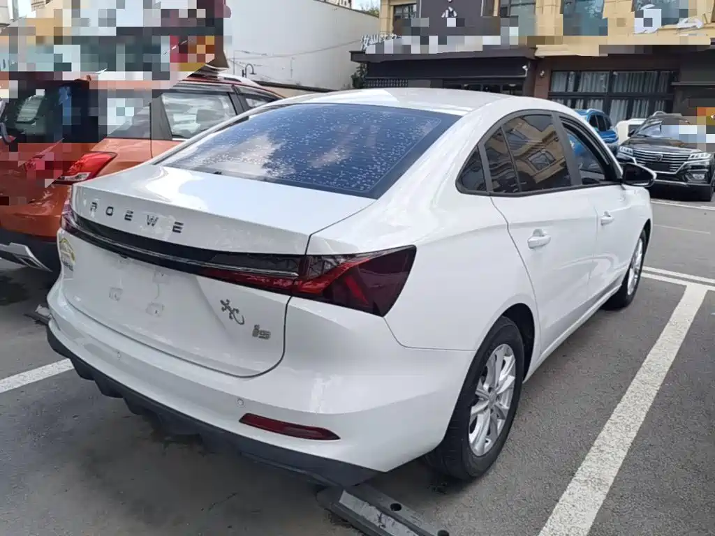 Roewe i5 2025 2023 1.5L Manual Comfort Edition