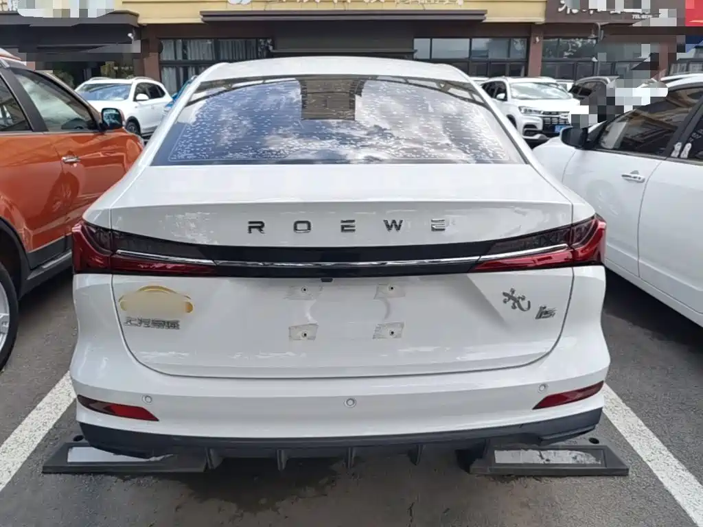 Roewe i5 2025 2023 1.5L Manual Comfort Edition