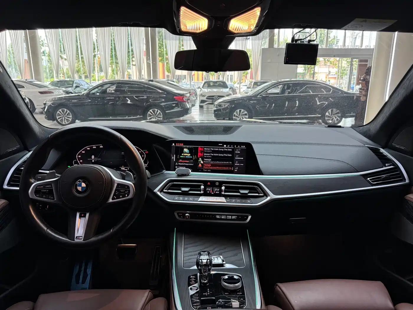 BMW X7 2019 xDrive40i Exclusive M Sport Package фото 17