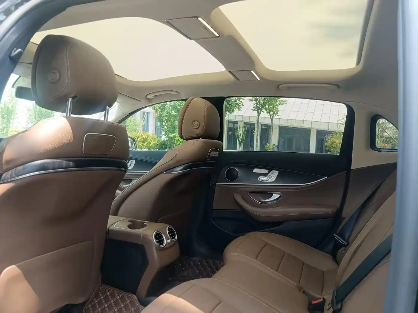 Mercedes-Benz E-Class 2018 Facelift E 300 L Luxury фото 8
