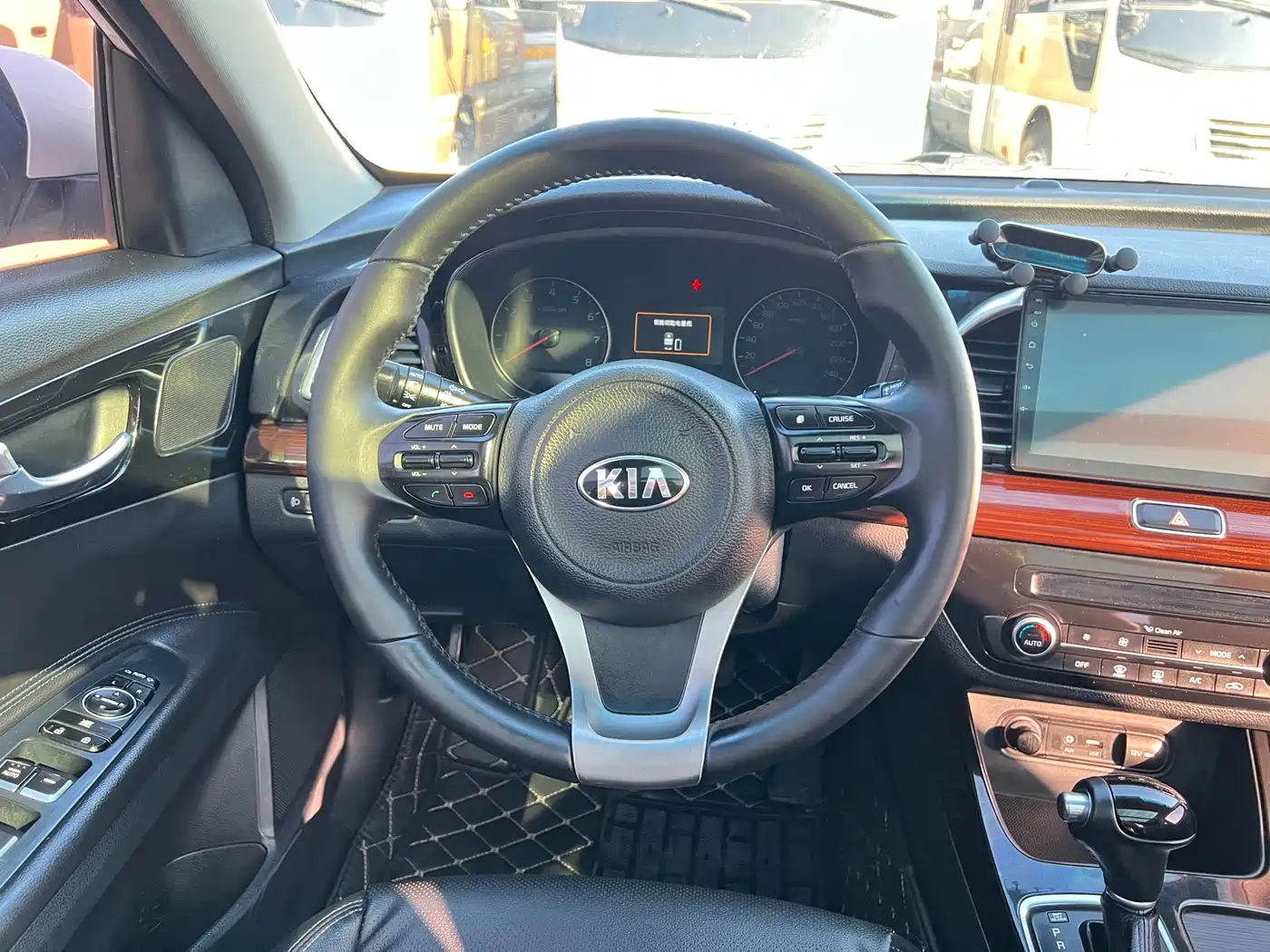 Kia K4 2015 1.8L Automatic DLX Special фото 15