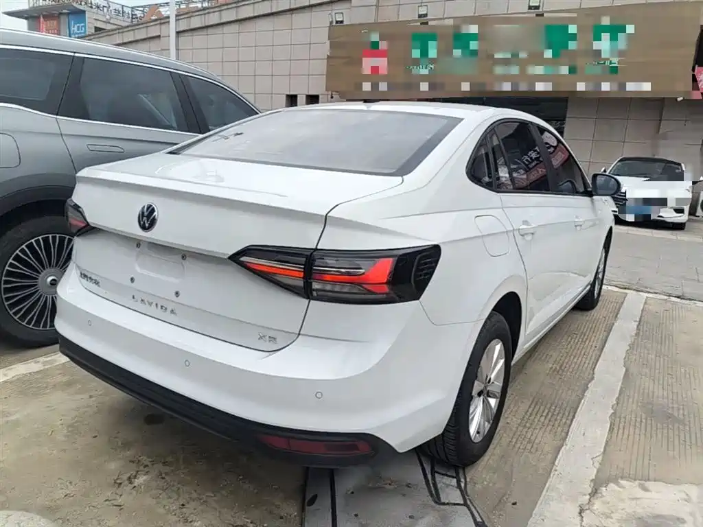 Volkswagen Lavida 2023 Xinrui 1.5L Auto Xinyi Edition фото 7