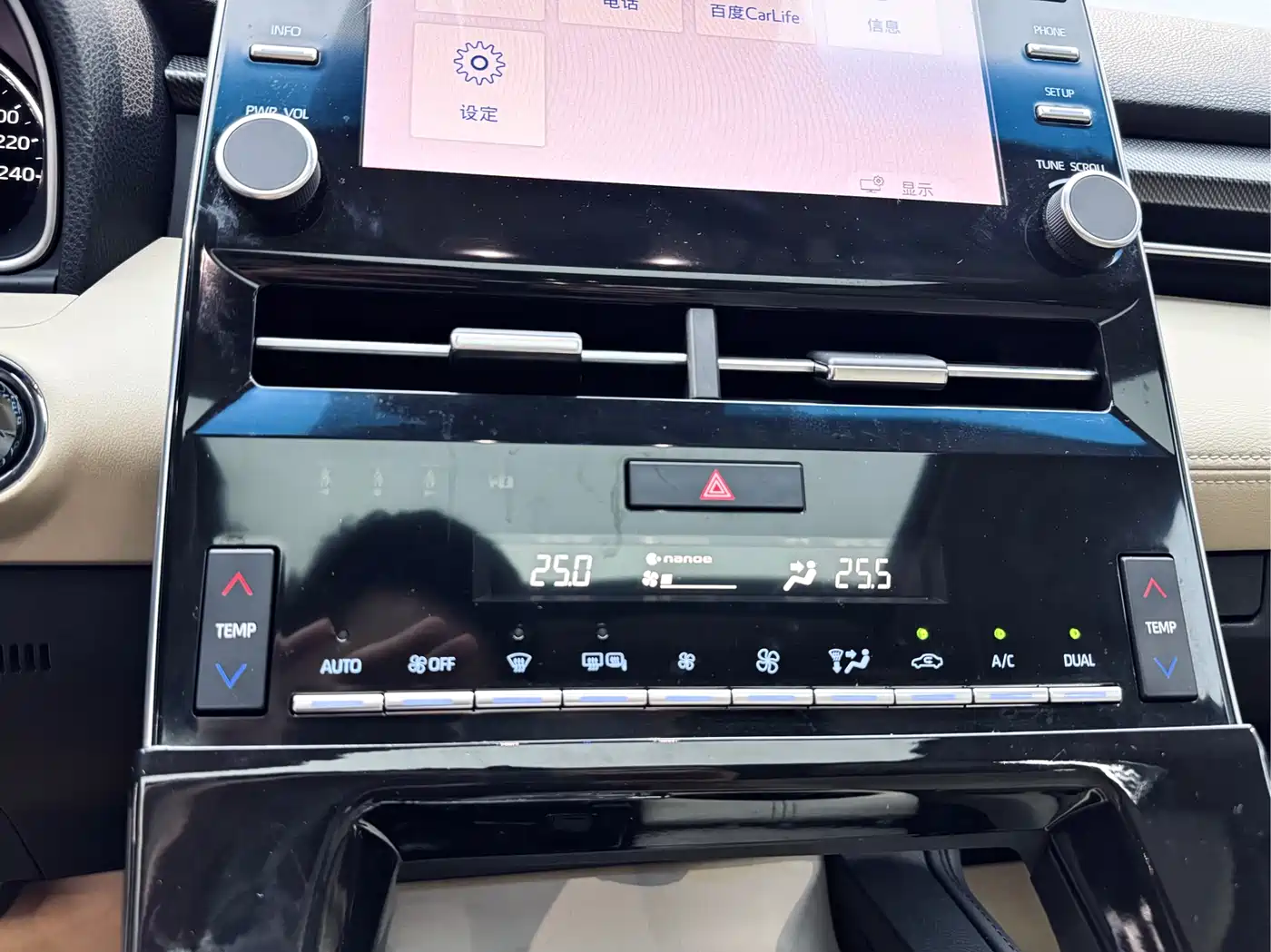 Toyota Avalon 2019 Hybrid 2.5L Luxury Edition China VI фото 20