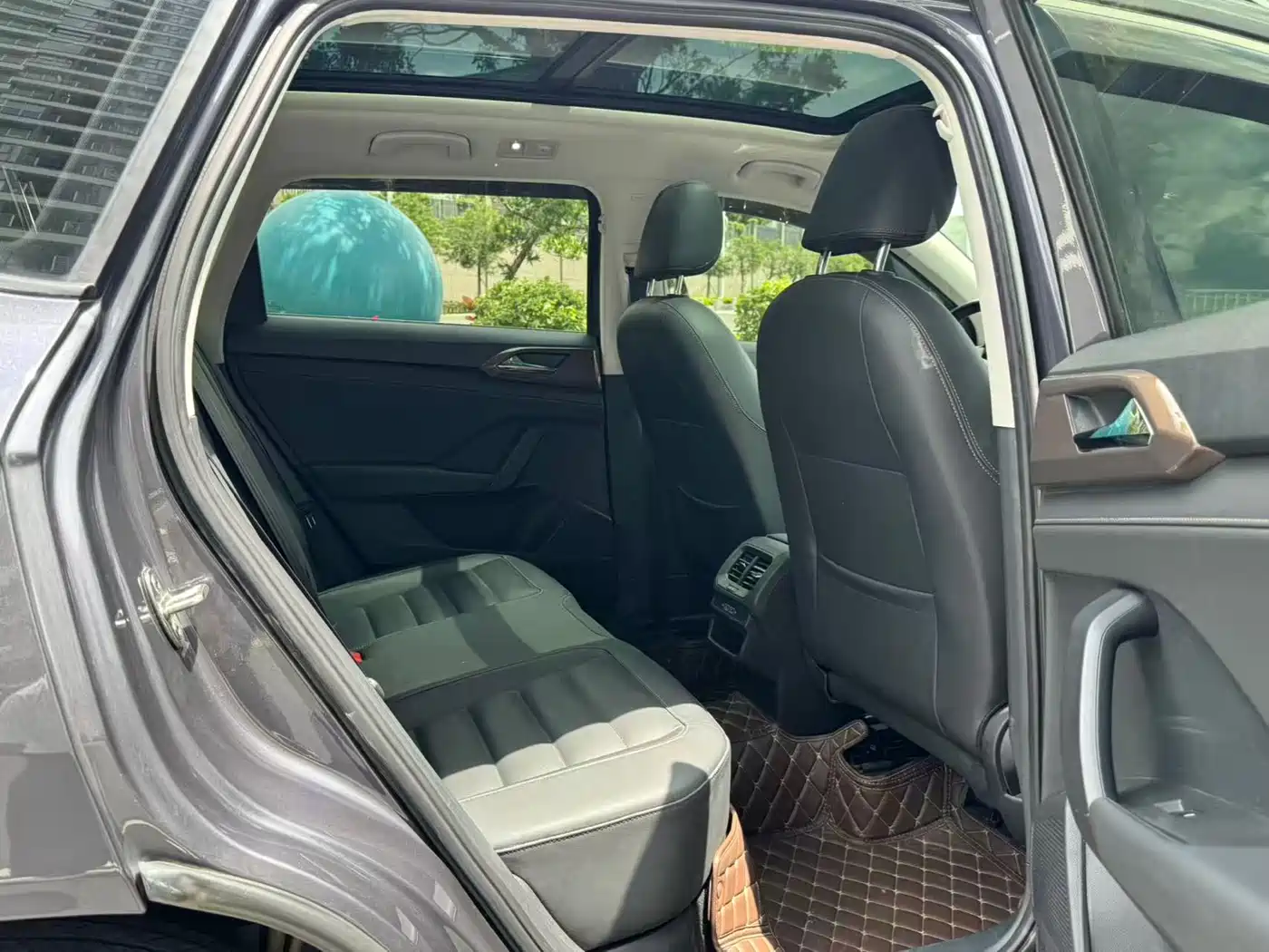 Volkswagen Tharu 2019 280TSI 2WD Comfort Edition China VI фото 5