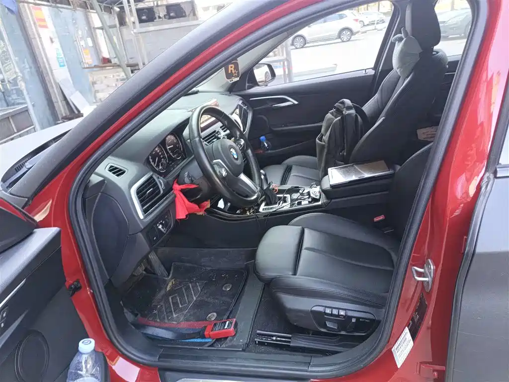 BMW 1 Series 2019 120i Leading M Sport Package фото 7