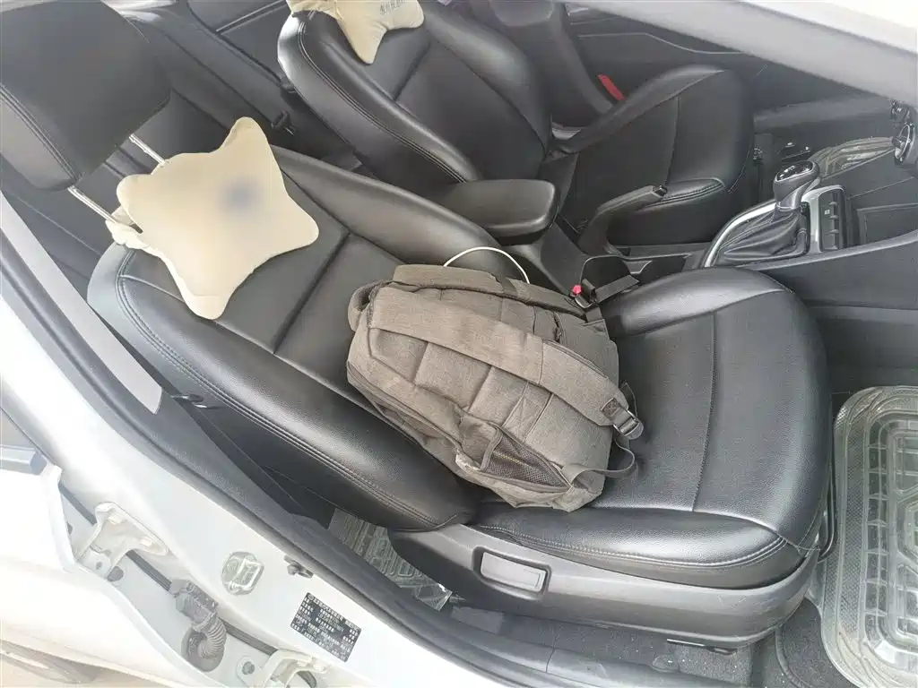 Hyundai Elantra 2018 1.6L Auto Joy GL (China V) фото 4