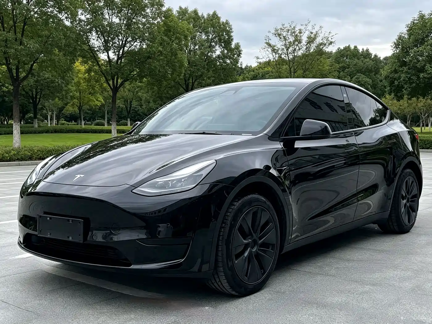 Tesla Model Y 2023 — пригон из Китая