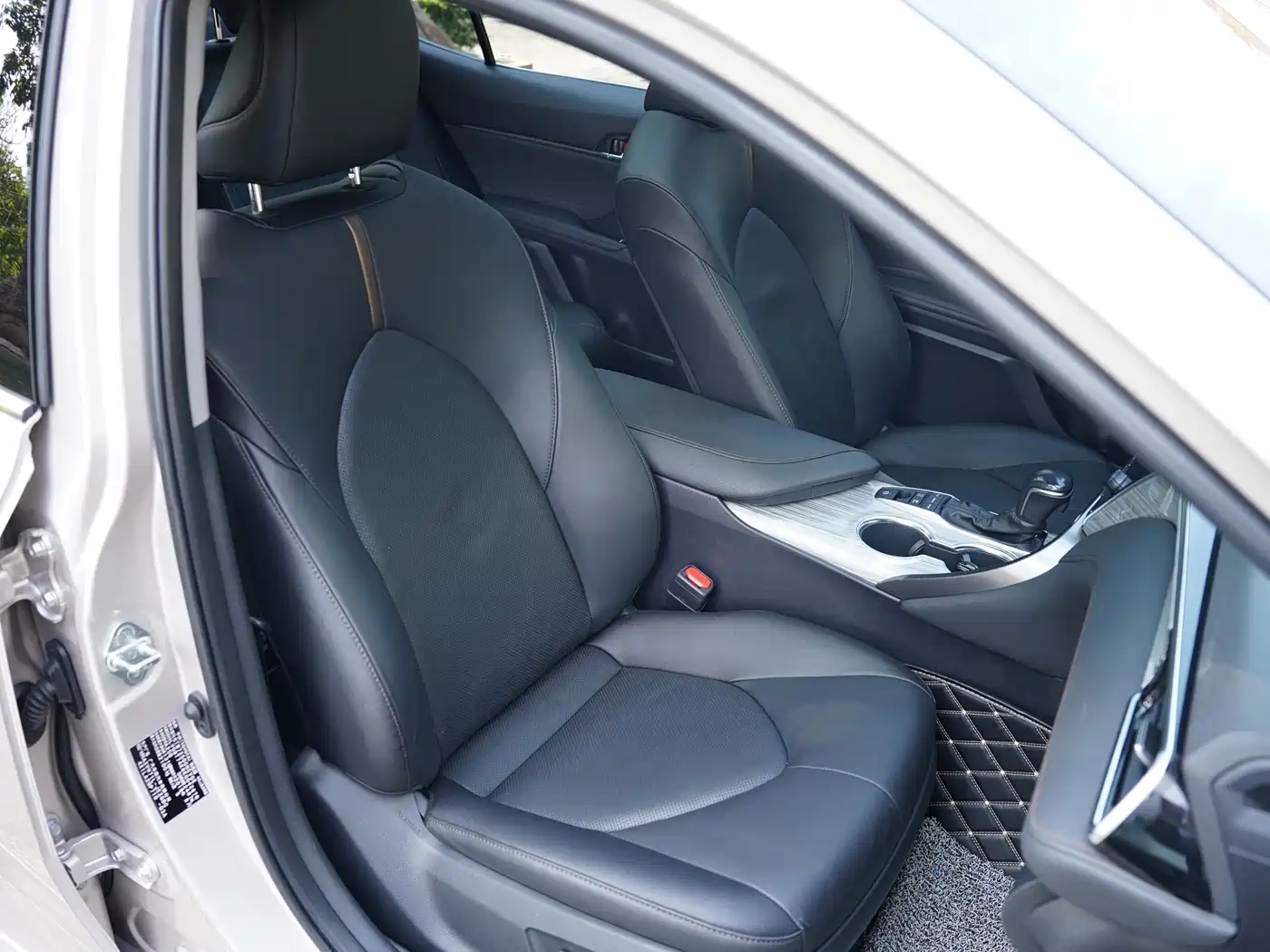 Toyota Camry 2019 Facelift Hybrid 2.5HG Luxury Edition фото 14