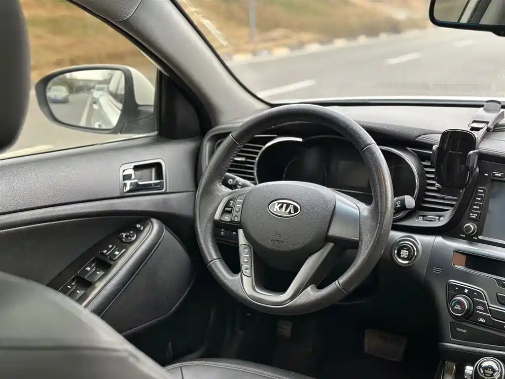 Kia K5 2014 2012 2.0L Automatic DLX-2