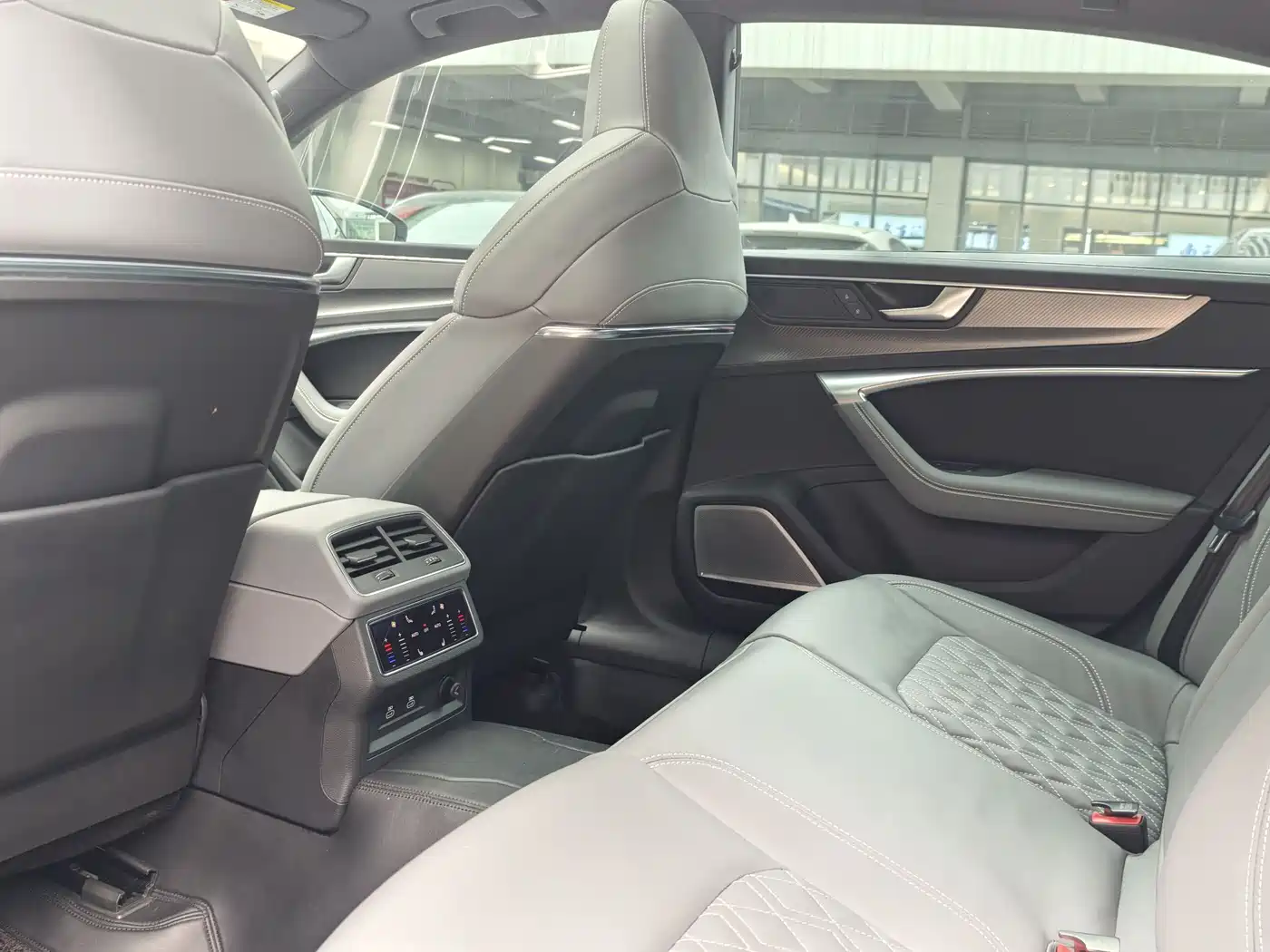 Audi A7L 2024 45 TFSI quattro RS Kit Racing Edition фото 12