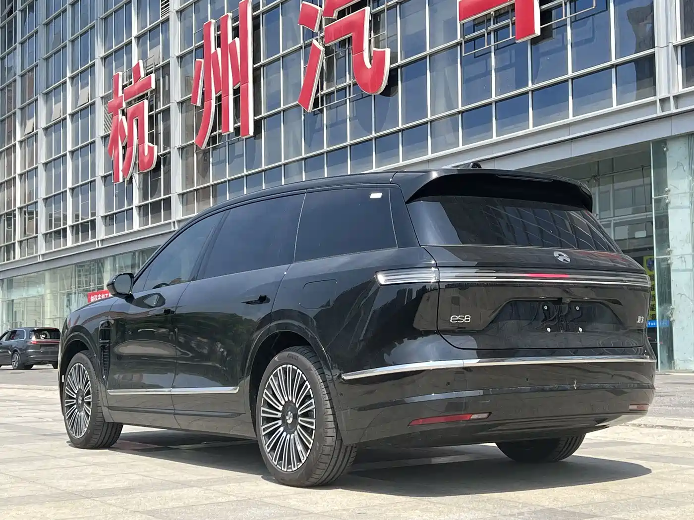NIO ES8 2026 2025 Model 6-Seat Executive Luxury Edition