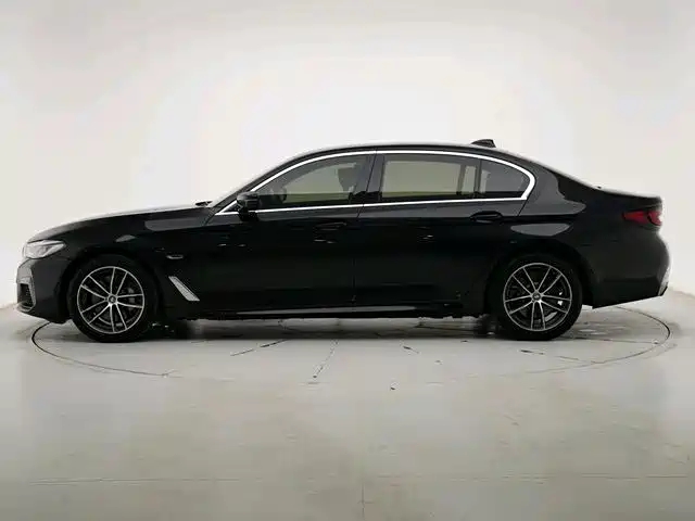 BMW 5 Series New Energy 2022 Facelift 535Le Pioneer M Sport Package фото 3