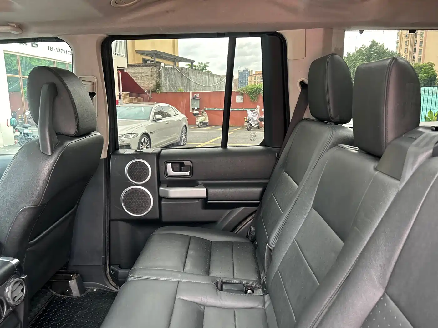 Land Rover Discovery 2009 Model 2.7 TDV6-S фото 15