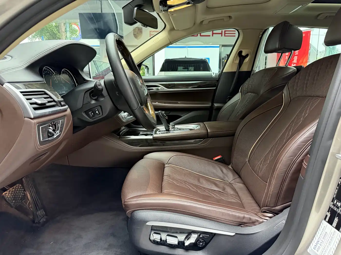 BMW 7 Series 2016 730Li Leading фото 16