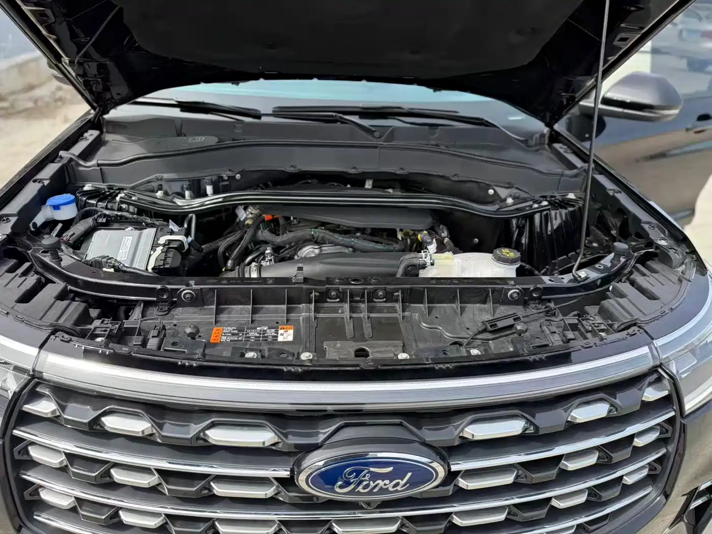 FORD EXPLORER