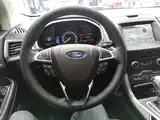 Фото 11 - Ford Edge