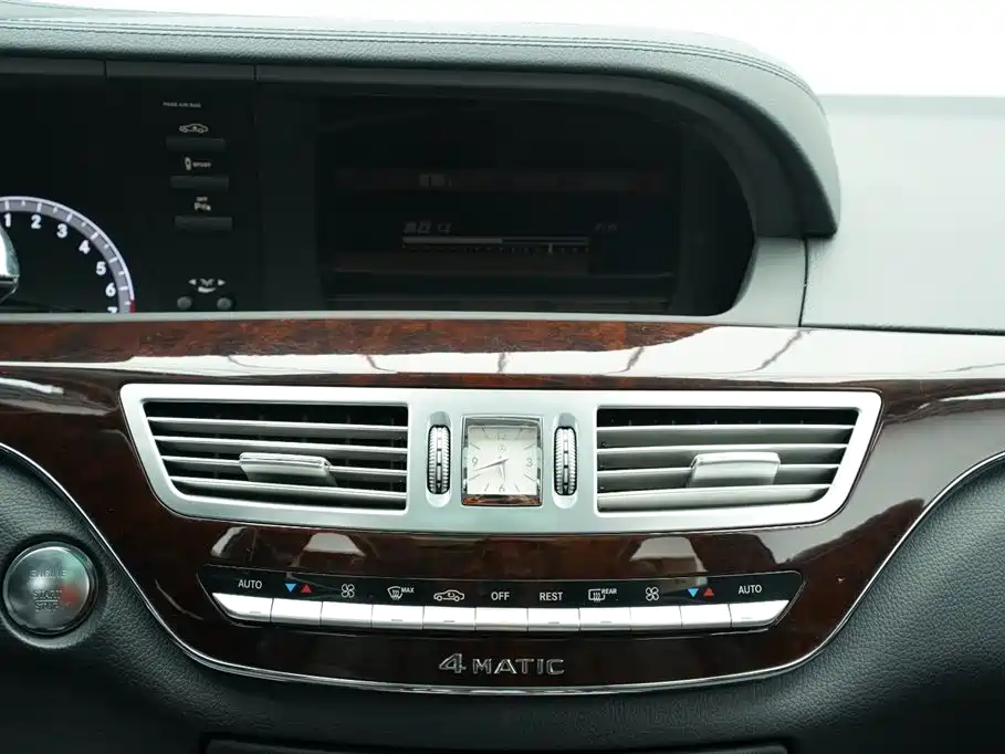 Mercedes-Benz S-Class 2010 S 350 L 4MATIC фото 29