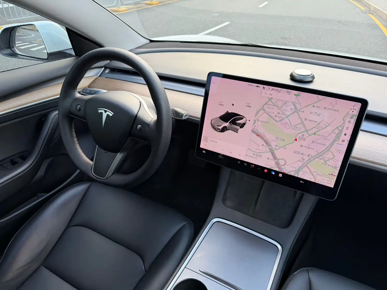 Photo 11 - Tesla Model 3