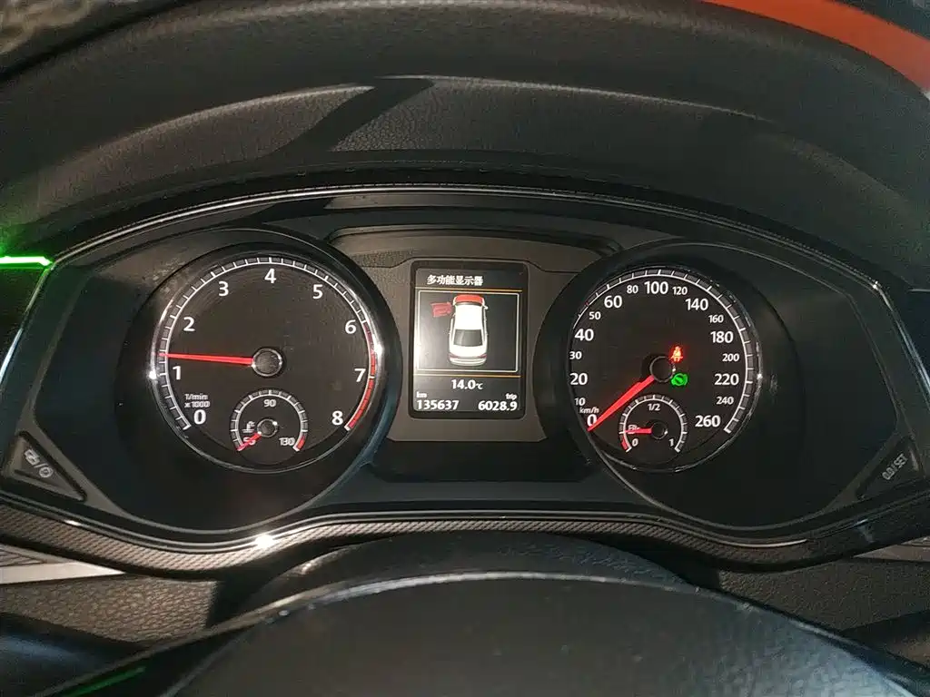 Volkswagen Passat 2017 380TSI DSG Luxury фото 4