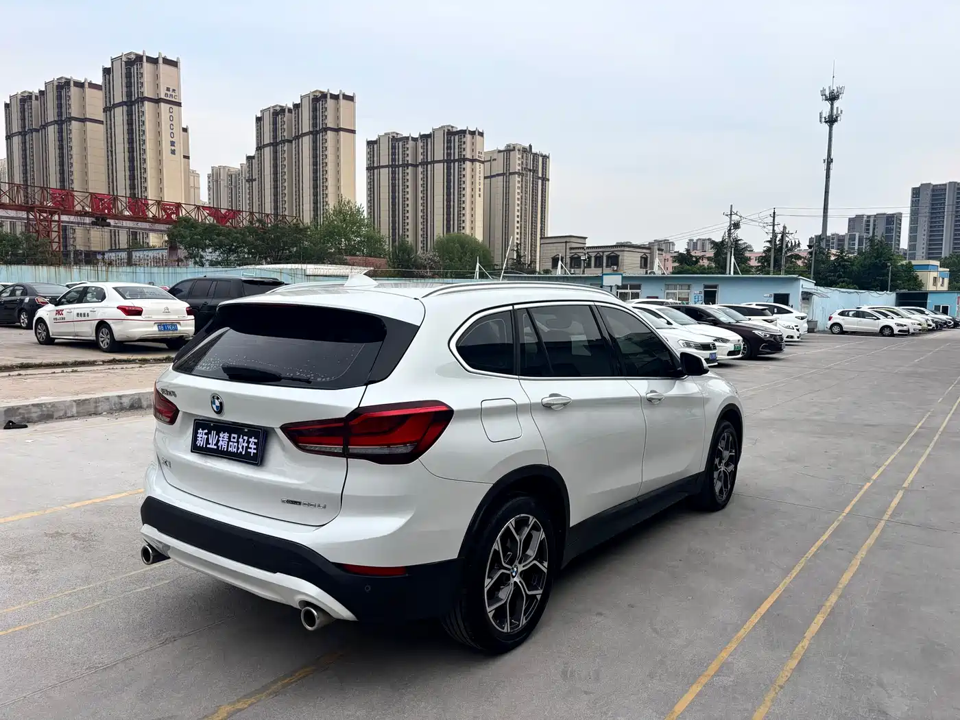 BMW X1 2021 sDrive25Li Leading фото 4