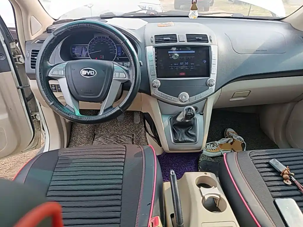 BYD S6 2013 2013 Platinum Edition 2.0L Manual Luxury