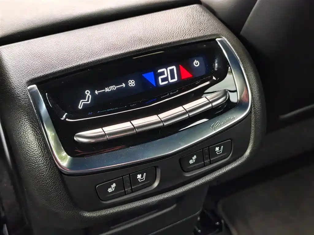 Cadillac XT6 2025 2.0T 6-Seater AWD Executive Black Label Edition фото 11