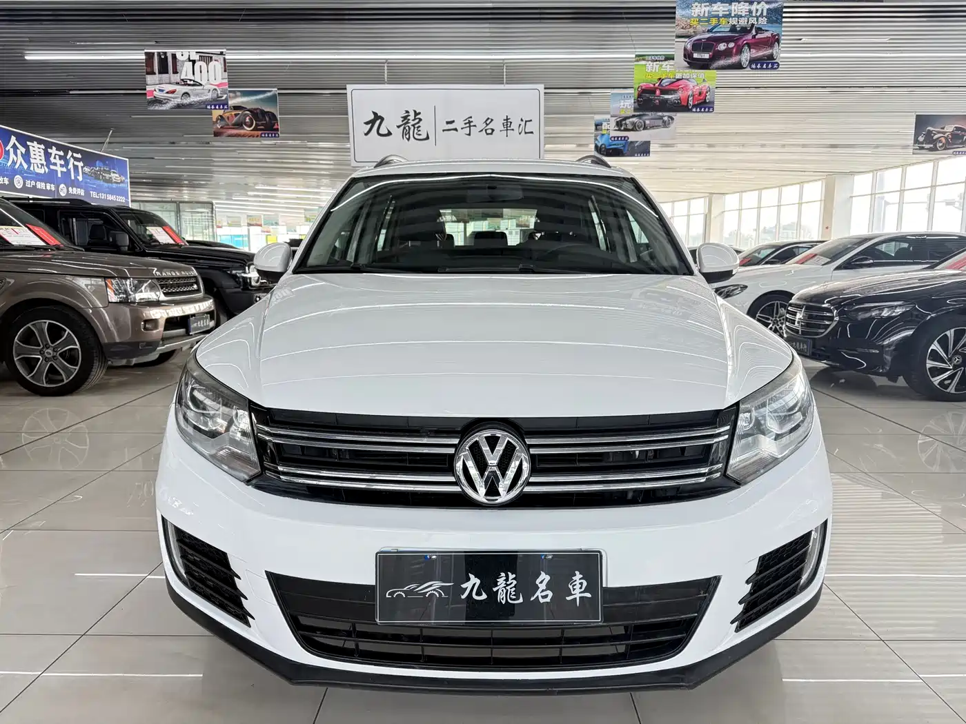 VOLKSWAGEN TIGUAN