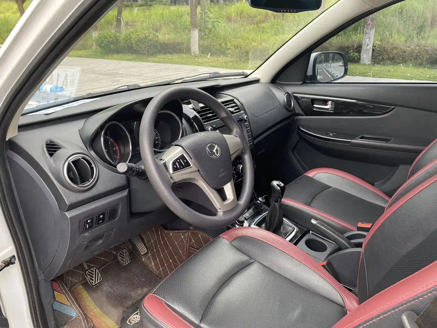 BAIC Huansu S3 2016 2016 1.5L Manual Comfort China IV