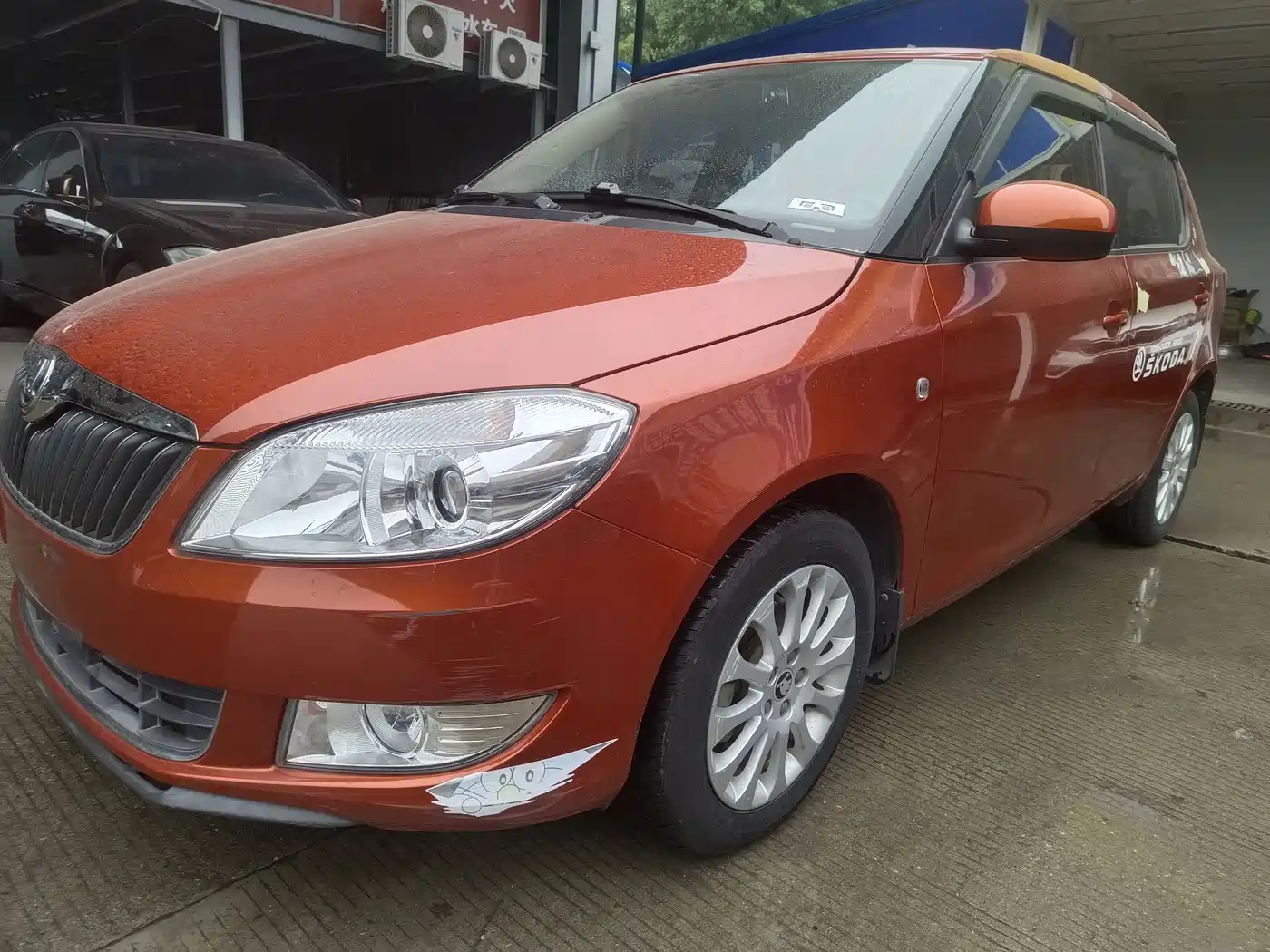 Škoda Fabia 2014 1.6L Automatic Crystal Enjoy Edition фото 3