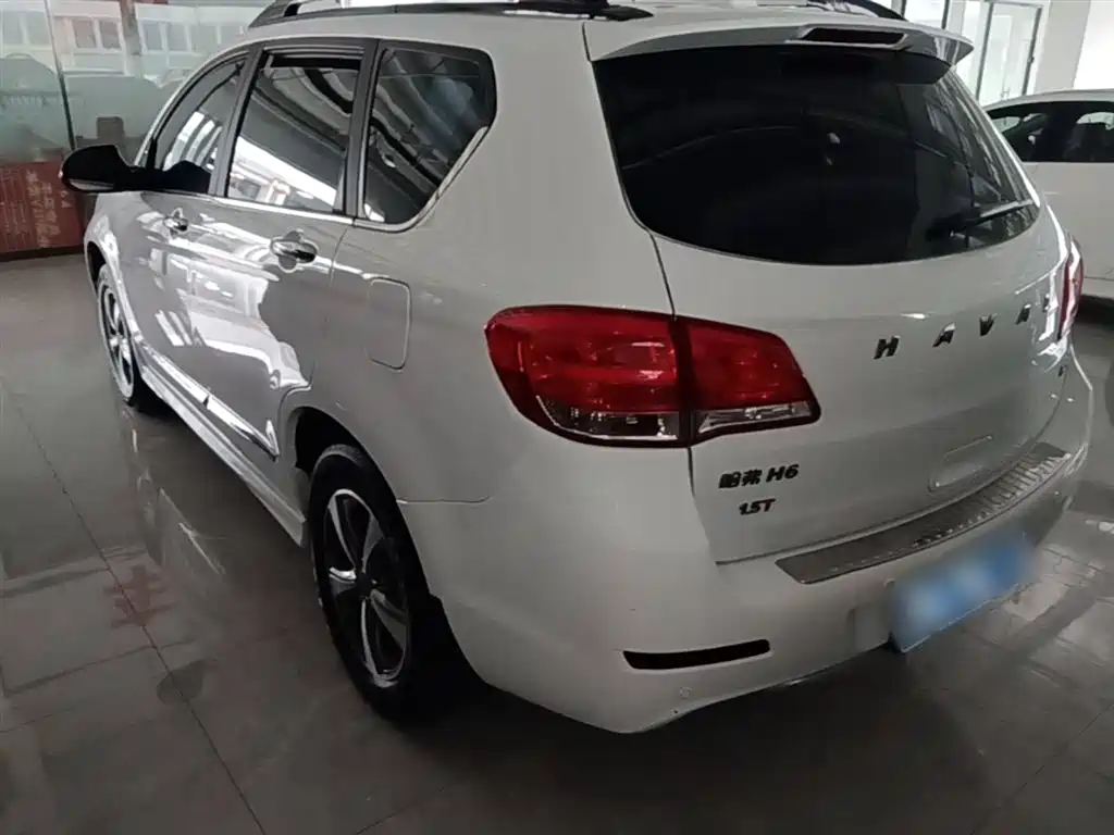 Haval H6 2017 Classic 1.5T Manual 2WD Urban Edition фото 5