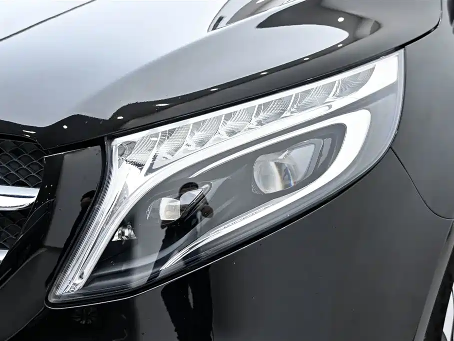 Mercedes-Benz V-Class 2021 V 260 Premium Edition фото 35