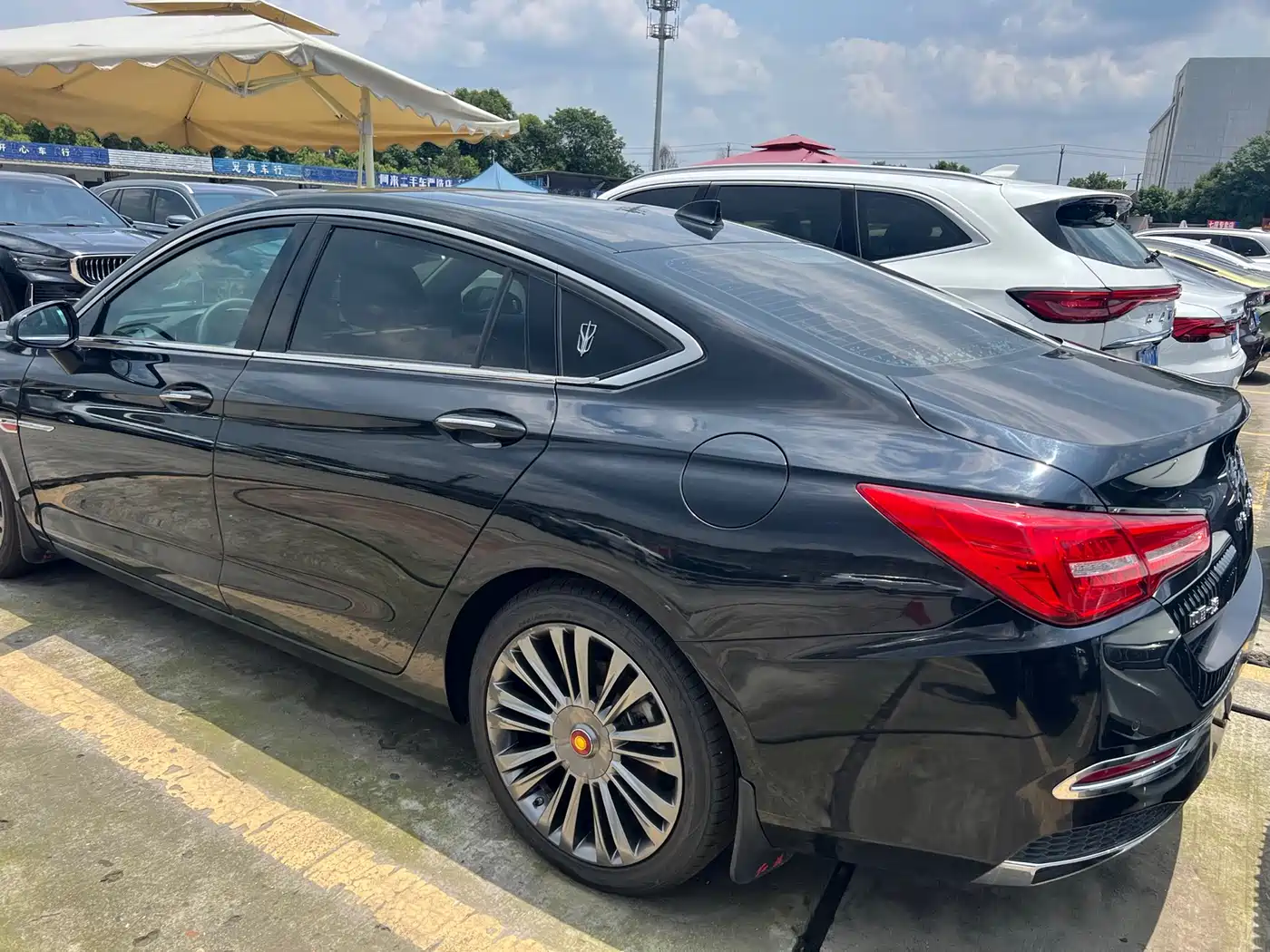 Hongqi H5 2020 1.8T Automatic Smart Connection Qi Rhythm Edition фото 12