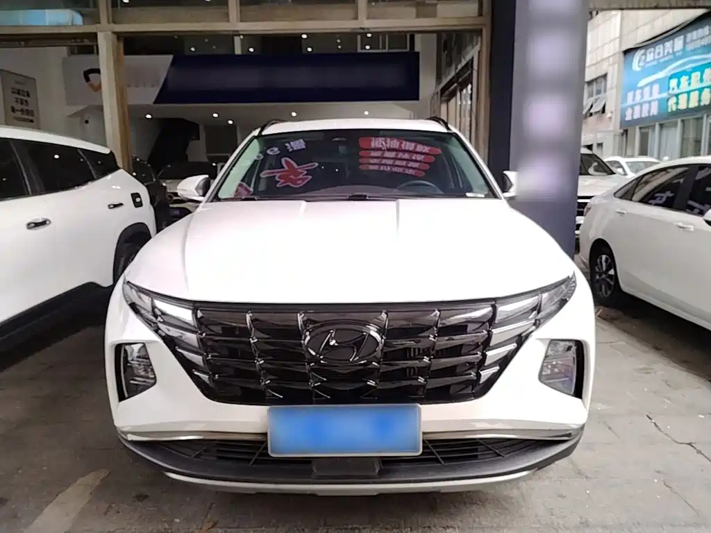 Фото 3 - Hyundai Tucson
