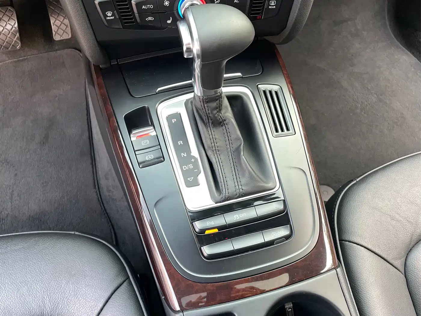 Audi A4L 2013 35 TFSI Automatic Comfort фото 11