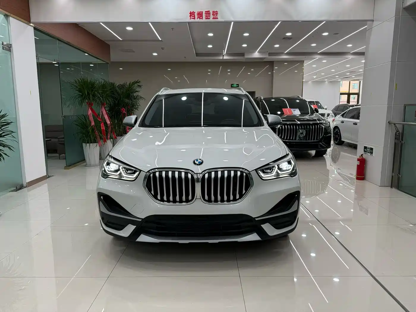 BMW X1 2021 xDrive25Li Exclusive фото 2