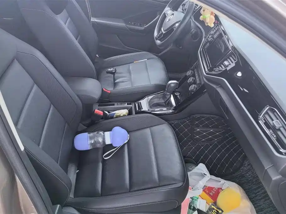 Volkswagen T-ROC 2019 280TSI DSG 2WD Comfort Version China VI фото 8