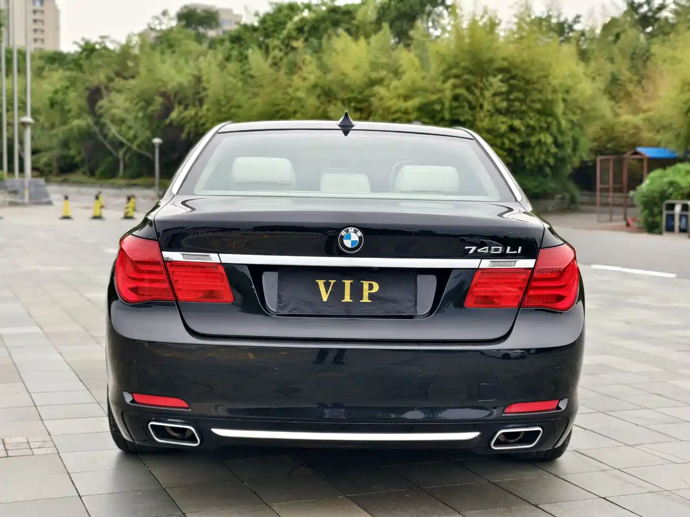 BMW 7 Series 2011 740Li Steinway Limited Edition фото 9