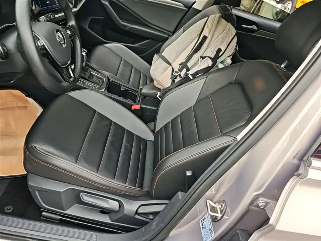 Volkswagen Sagitar 2021 280TSI DSG 30th Anniversary Edition фото 15