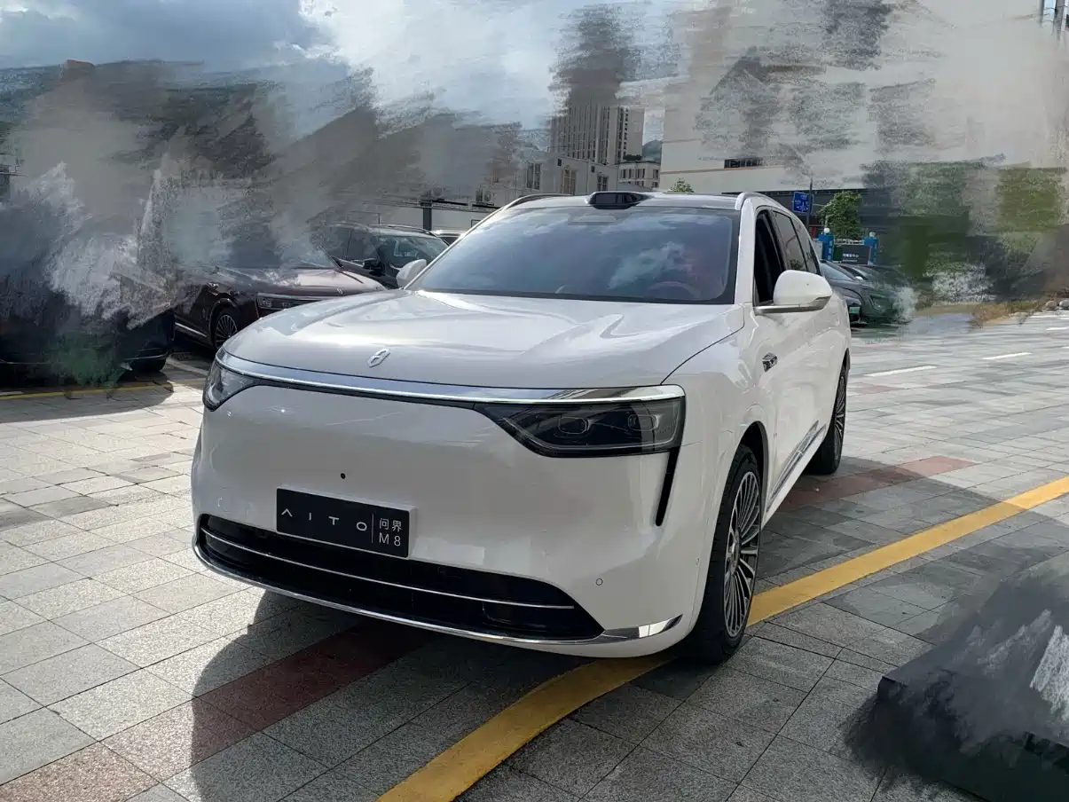 AITO Wenjie AITO M8 2025 Model Extended Range Max+ Edition 53.4kWh 6-Seater