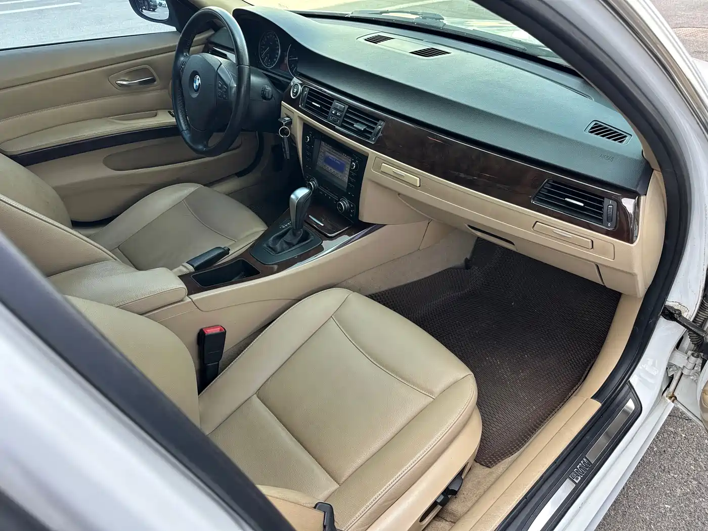 BMW 3 Series 2011 320i Fashion фото 10