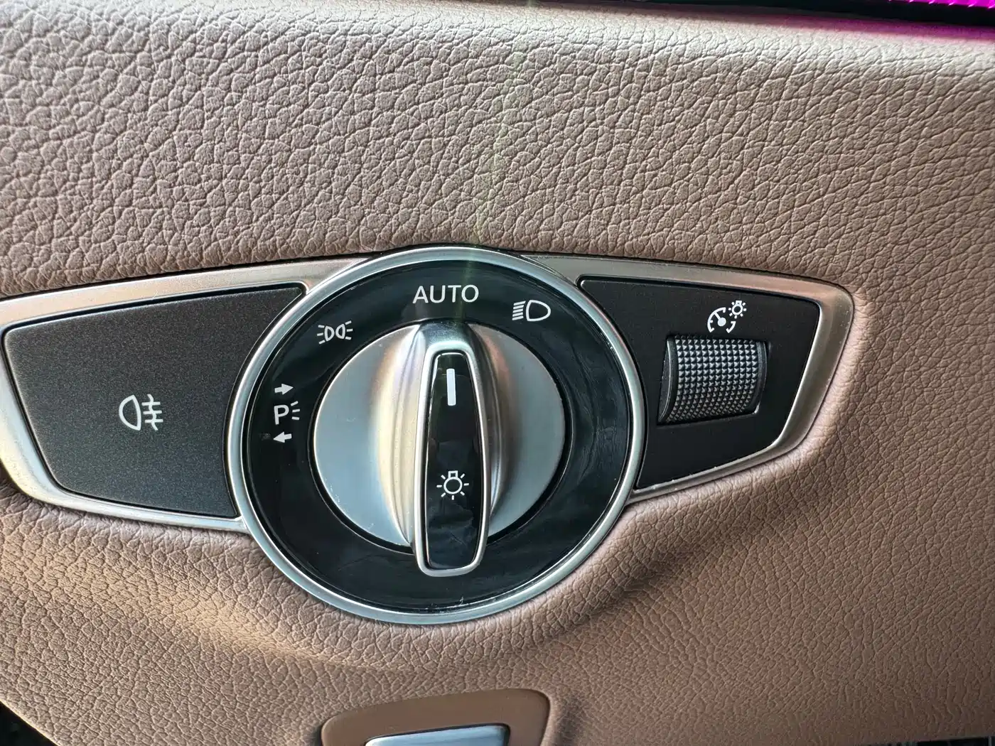 Mercedes-Benz E-Class 2023 E 300 L Luxury фото 16