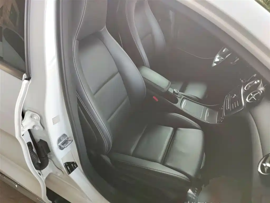 Mercedes-Benz GLA 2019 GLA 200 Fashion фото 25