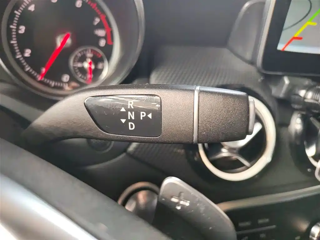 Mercedes-Benz GLA 2019 GLA 200 Fashion фото 14