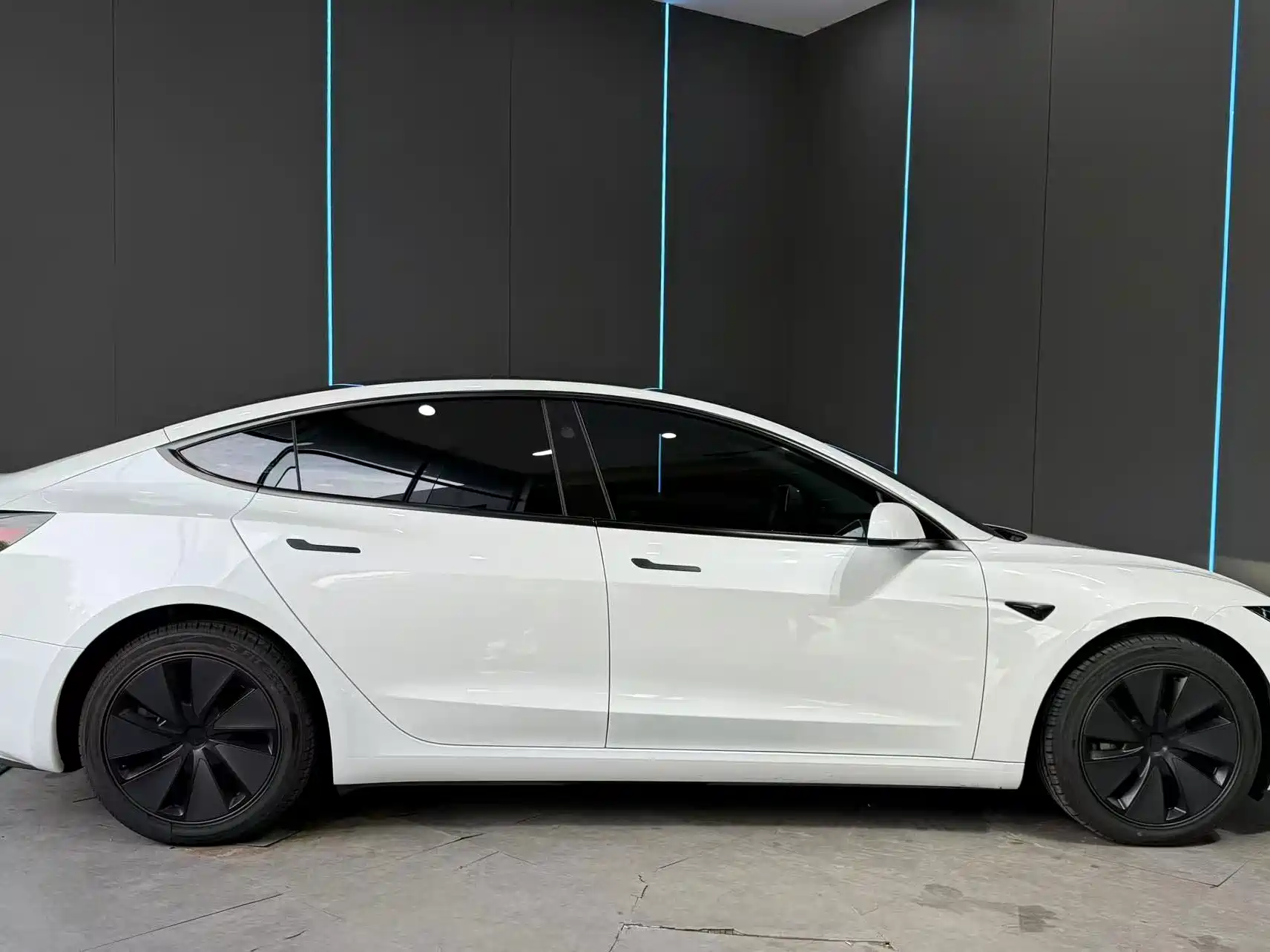 Фото 5 - Tesla Model 3